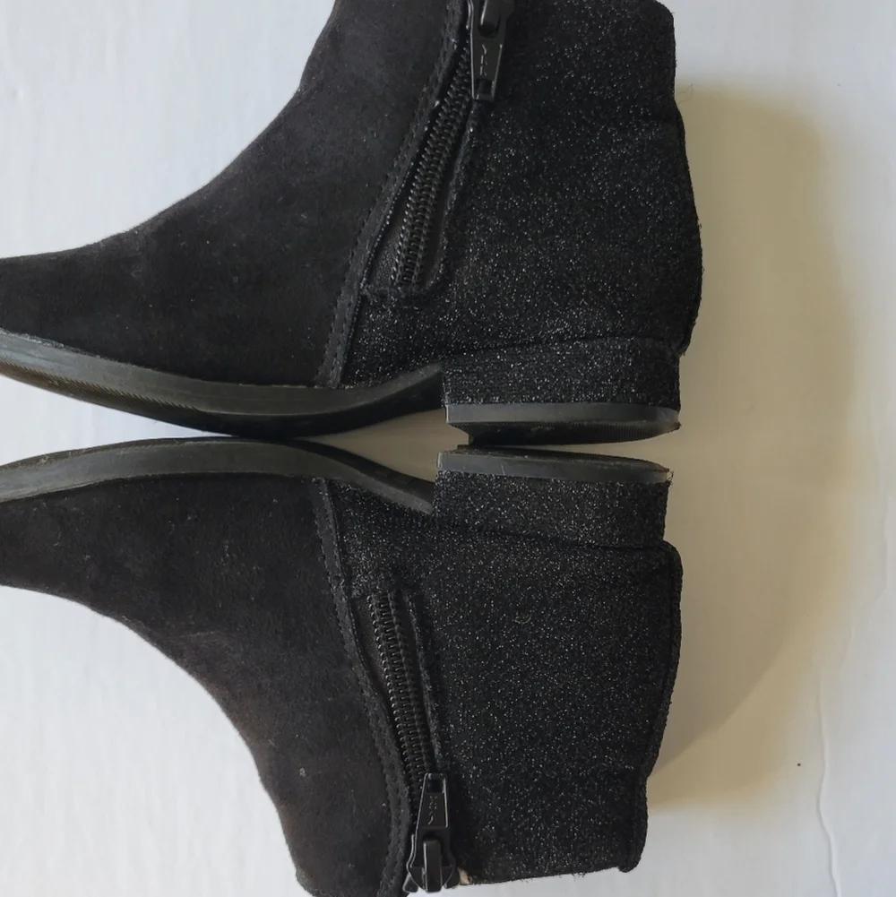Old Navy Girls Glitter Boots.